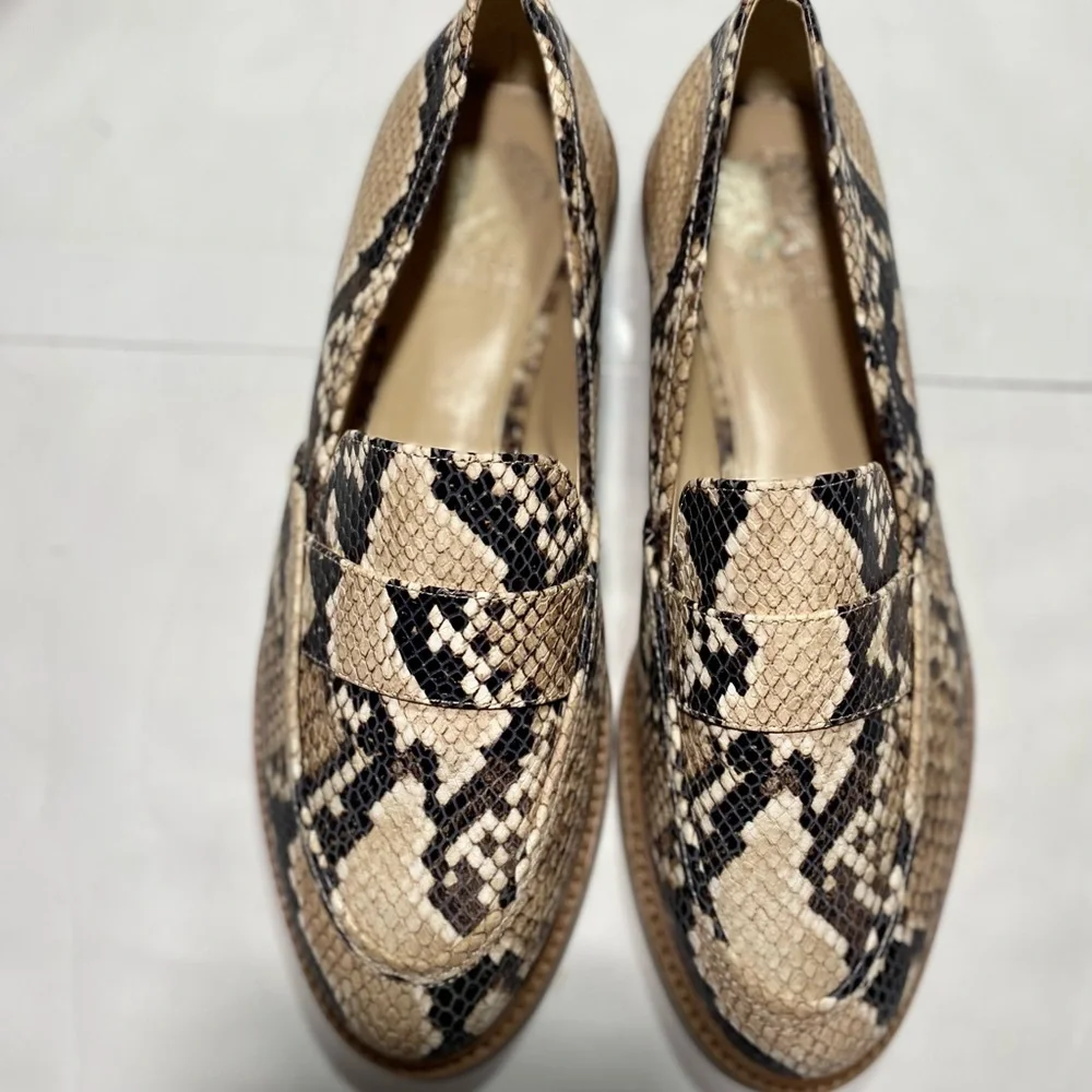 Vince Camuto Leather Tan&Black Snake Print Woman’s Slip  On Loafers 9.5 - Picture 6 of 12